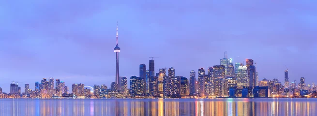 Abwaschbare Fototapete Toronto Downtown Cityscape in der Abenddämmerung © pigprox