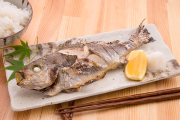 イサキの定番料理　塩焼き