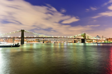 Obraz premium Brooklyn Bridge and East River