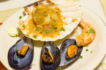 Mussels and scallops appetizer with shrimp