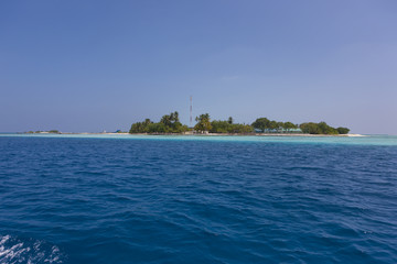 Blick auf die einheimischen  Malediveninsel Gulhi, Maledivem