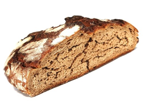 ausgetrocknetes Brot / aufgeschnitten / isoliert