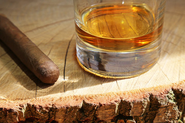 Whisky und Zigarre