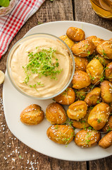 Pretzel rolls with cheese dip