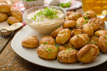 Pretzel rolls with cheese dip