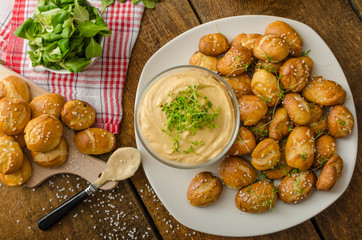 Pretzel rolls with cheese dip