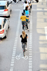 Bikes in bike lane queue © connel_design