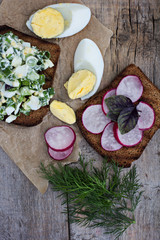 vegetable salad on bread; bruschetta; sandwich