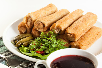 Croquettes with meat and beetroot soup