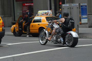 Fototapeta na wymiar New York; motard; moto