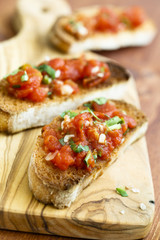 Garlic, tomatoes and basil bruschetta