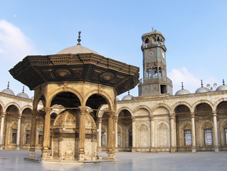 Fototapeta na wymiar courtyard of the mosque in the cairo egypt