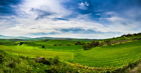 Panorama di toscana val d'orcia e umbria con colline