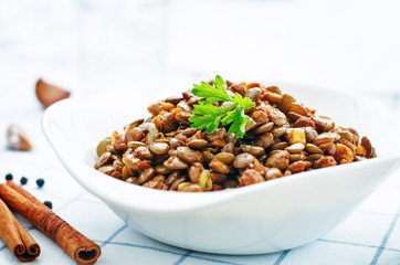 spicy curry cinnamon green lentils