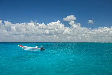 Naklejka na ściany i meble Boat in caribbean sea