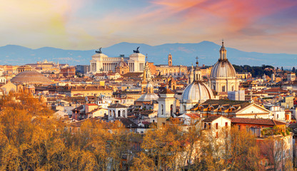 Fototapeta na wymiar Rome - skyline, Italy