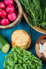 Helathy spring breakfast,crackers with fresh vegetables