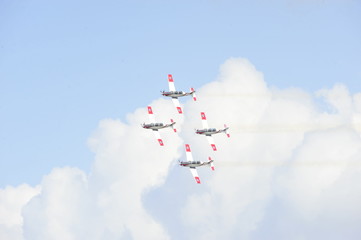 Synchronized flight of 4 planes in the team
