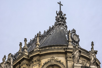 Fototapeta na wymiar Architectural fragments of Royal Chapel of Palace of Versailles