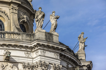 Fototapeta premium Architectural fragments of Royal Chapel of Palace of Versailles