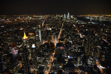 Vue nocturne de Manhattan depuis l'Empire State Building