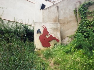 escultura en parque público