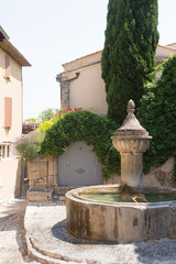 Fototapeta na wymiar Roman fountain