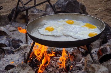 походная глазунья