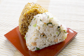 おにぎり 焼おにぎりとまぜご飯