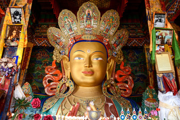 Sculpture du Bouddha Maitreya au monastère de Thiksey