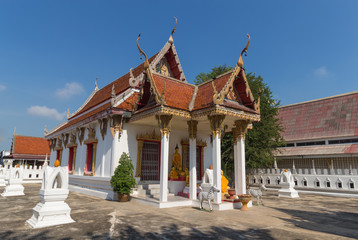 Fototapeta na wymiar temple with sky background at Wat Khayaeng