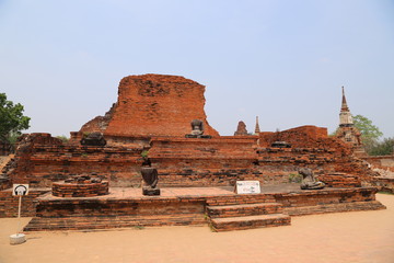 Broken buddha statues