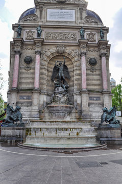 Fontana di Saint-Michel
