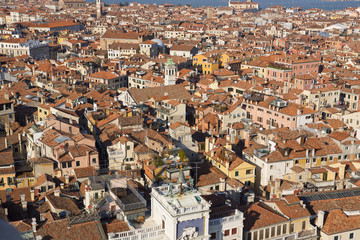 Fototapeta na wymiar A view of Venice from the campanile of San Marco