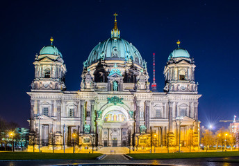 night view of berliner dom cathedral in berlin. © dudlajzov