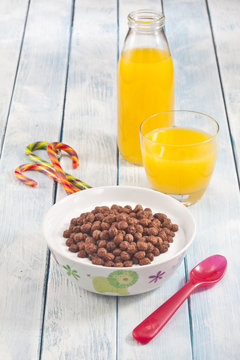 Coco pops and orange juice.