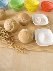 Brötchen Muffins mit Dinkelmehl, Hirsemehl und Reismehl