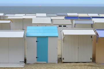 Fototapeta na wymiar Cabines de plage à Blankenberg