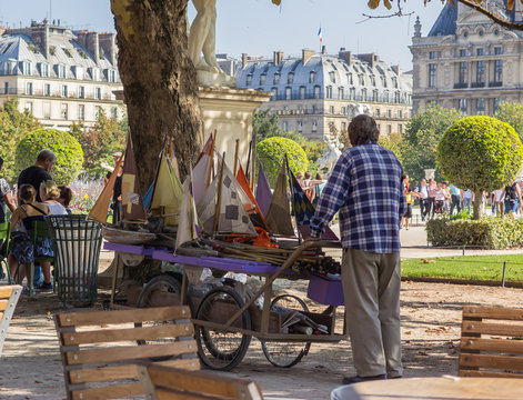 Segelbootverleih Jardin des Tuileries Paris
