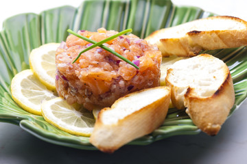 salmon tartar with red onion