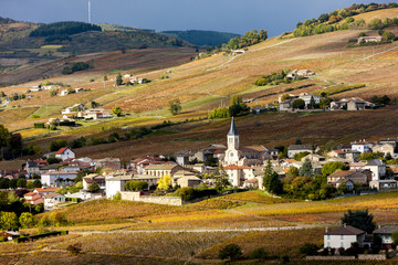 Fototapeta na wymiar village Julienas with vineyards in Beaujolais, Rhone-Alpes, Fran