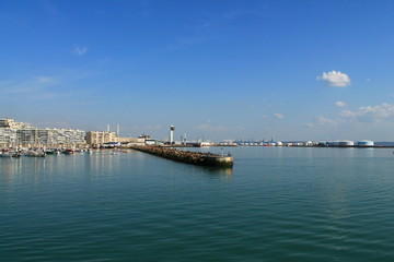 Fototapeta na wymiar Port du Havre, France
