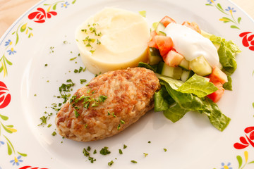cutlet with mashed potatoes