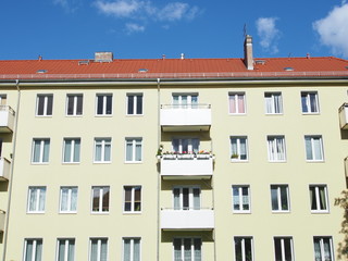 Fototapeta premium saniertes DDR-Mietshaus, Berlin