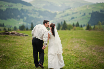 wedding couple in the Carpathian Mountains