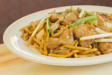 Chicken Lo Mein