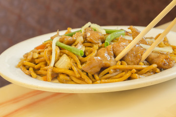 Chicken Lo Mein