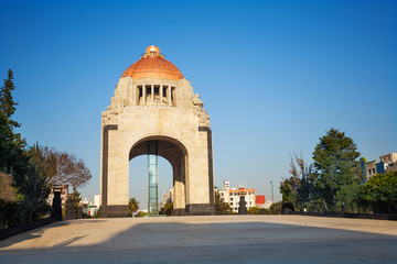 Fototapeta na wymiar Monument to the Revolution, Mexico city downtown