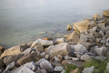 Fototapeta na wymiar Small and big rocks at the coast of Thailand