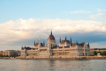 Obraz premium Budapest Parliament building